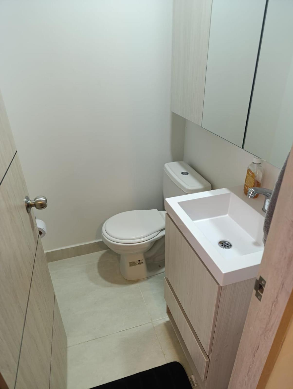 Comodo Tipo Loft En Centro De 5 Apartamento